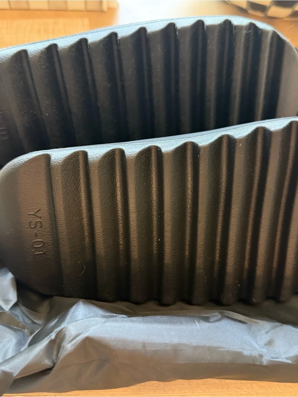 Yeezy Black Slide Sandals - Minimal Slip-On Design